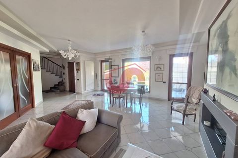 Villa a Ponte, Benevento, Ponte - € 340.000 | Ref: AA39897 - foto 11
