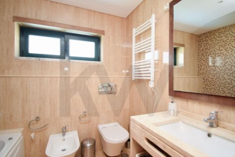 Villa i Alcabideche, Lisbon, Alcabideche - € 1.100.000 | Ref: KWPT-033576 - foto 25