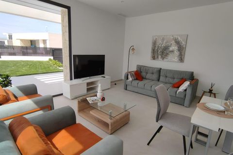 Villa a Finestrat, Alicante, Finestrat - € 3.999/mes | Ref: ALQF019/6084 - foto 4