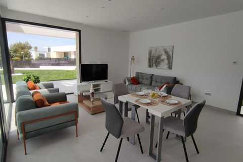 Villa a Finestrat, Alicante, Finestrat - € 3.999/mes | Ref: ALQF019/6084 - foto 5