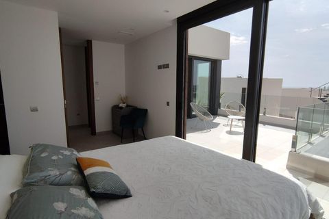 Villa a Finestrat, Alicante, Finestrat - € 3.999/mes | Ref: ALQF019/6084 - foto 10