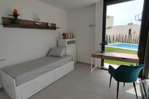 Villa a Finestrat, Alicante, Finestrat - € 3.999/mes | Ref: ALQF019/6084 - foto 14