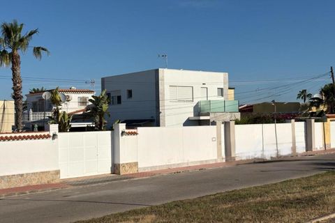 Villa i Torrevieja, Alicante, Torrevieja - € 465.000 | Ref: 784046 - foto 1