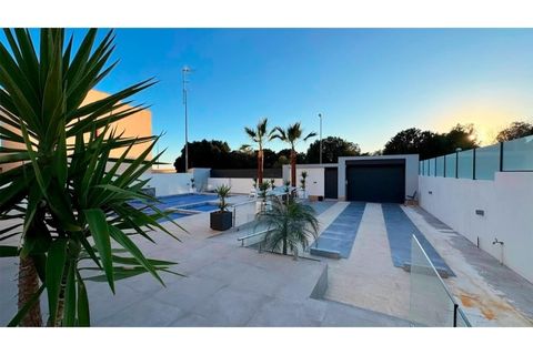 Villa a Rojales, Alicante, Rojales - € 975.000 | Ref: MLSC3083924 - foto 4