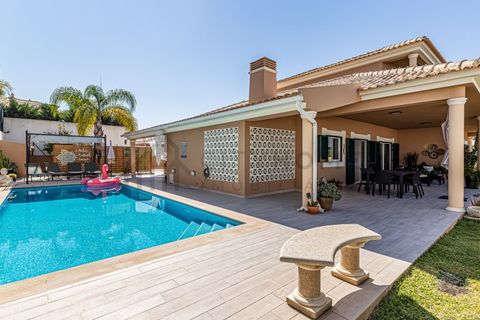Villa i Albufeira, Faro, Albufeira - € 1.449.000 | Ref: City-26-27A - foto 1