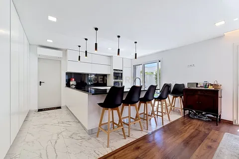 Villa i Almada, Setubal, Almada - € 990.000 | Ref: C0191-01616 - foto 9