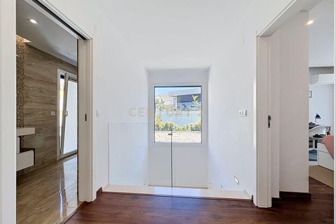Villa i Almada, Setubal, Almada - € 990.000 | Ref: C0191-01616 - foto 20