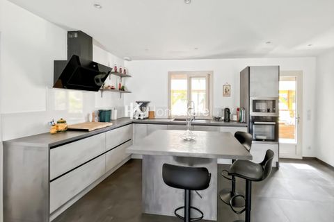 Villa a Carbon-Blanc, Gironde, Carbon-Blanc - € 378.000 | Ref: VM7366-82-HOMEKARE-HK - foto 3