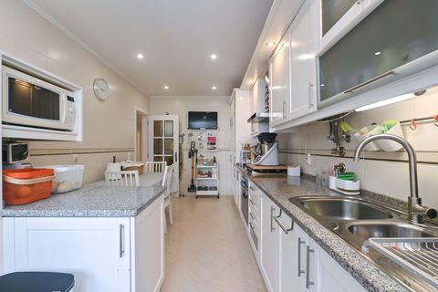 Lejlighed i Amadora, Lisbon, Amadora - € 400.000 | Ref: C0283-01219 - foto 8