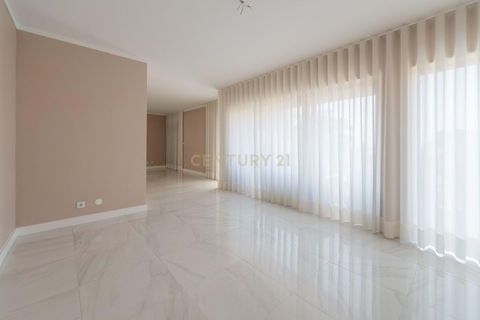 Villa i Oeiras, Lisbon, Oeiras - € 997.000 | Ref: C0417-00468 - foto 9