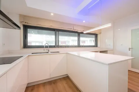 Villa i Oeiras, Lisbon, Oeiras - € 997.000 | Ref: C0417-00468 - foto 17