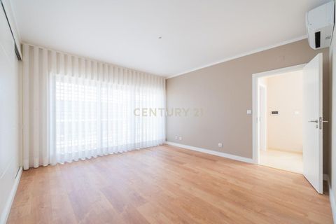 Villa i Oeiras, Lisbon, Oeiras - € 997.000 | Ref: C0417-00468 - foto 27