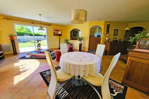 Villa a Courbillac, Charente, Courbillac - € 299.000 | Ref: BVI83585 - foto 4