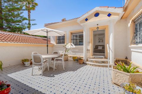 Villa a Rojales, Alicante, Rojales - € 399.000 | Ref: LF-48150 - foto 10