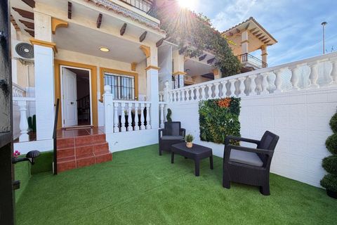 Stadthaus in Punta Prima, Alicante, Punta Prima - € 235.000 | Ref: R11981 - Foto 1