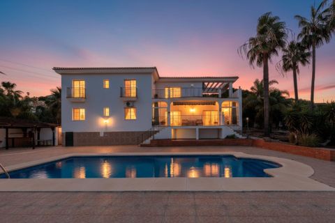 Villa i Benalmadena, Malaga - foto 1