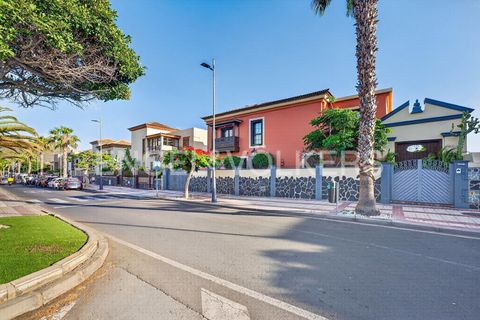 Villa i Adeje, Tenerife, Adeje - € 3.250.000 | Ref: W-04A3UE - foto 2
