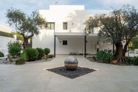 Villa i Marbella, Malaga, Marbella - € 2.800.000 | Ref: MLSC8459251 - foto 2
