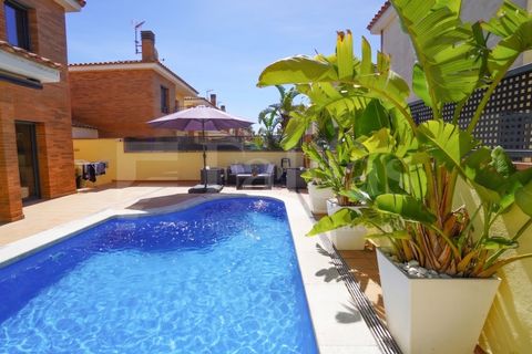 Villa a Empuriabrava, Gerona, Empuriabrava - € 490.000 | Ref: 509 - foto 3