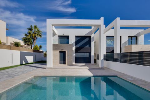 Villa a Torrevieja, Alicante, Torrevieja - € 750.000 | Ref: DLS0681 - foto 2
