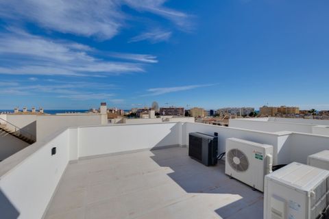 Villa a Torrevieja, Alicante, Torrevieja - € 750.000 | Ref: DLS0681 - foto 15