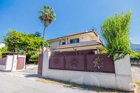 Villa i Montignoso, Massa and Carrara, Montignoso - € 780.000 | Ref: R07247CAVI - foto 4