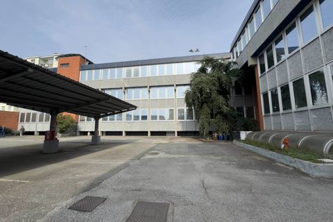 L'establiment comercial a Moncalieri, Turin, Moncalieri - € 10.340/mes | Ref: 13978 - foto 3