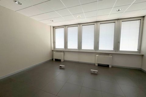 L'establiment comercial a Moncalieri, Turin, Moncalieri - € 10.340/mes | Ref: 13978 - foto 6