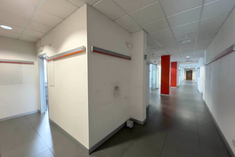 L'establiment comercial a Moncalieri, Turin, Moncalieri - € 10.340/mes | Ref: 13978 - foto 10