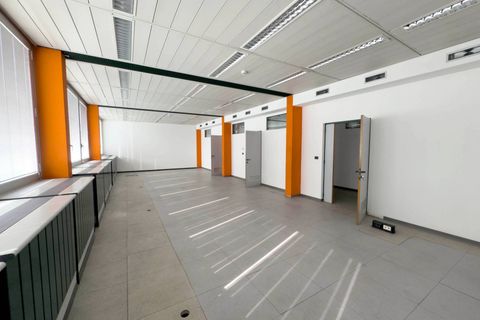L'establiment comercial a Moncalieri, Turin, Moncalieri - € 15.000/mes | Ref: 13979 - foto 8