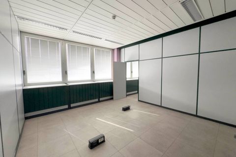 L'establiment comercial a Moncalieri, Turin, Moncalieri - € 15.000/mes | Ref: 13979 - foto 19