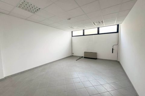 L'establiment comercial a Moncalieri, Turin, Moncalieri - € 15.000/mes | Ref: 13979 - foto 25
