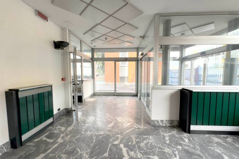 L'establiment comercial a Moncalieri, Turin, Moncalieri - € 15.000/mes | Ref: 13979 - foto 26