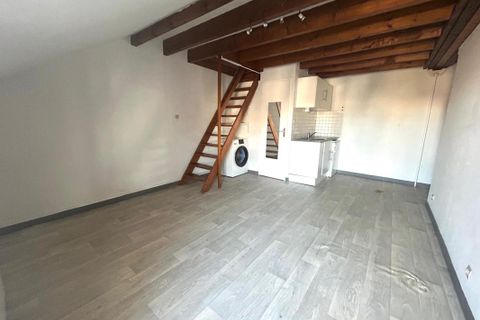 Dúplex a Dijon, Cote-d'Or, Dijon - € 480/mes | Ref: EB-3961 - foto 2