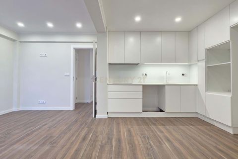 Lejlighed i Amadora, Lisbon, Amadora - € 299.000 | Ref: C0221-03900 - foto 3