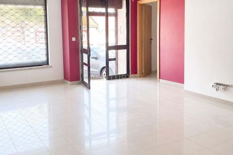 Erhvervsejendom i Setubal, Setubal, Setubal - € 125.000 | Ref: C0237-03840 - foto 1