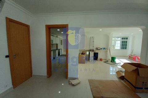 Villa i Carcavelos, Lisbon, Carcavelos - € 475.000 | Ref: COLI-208674 - foto 3