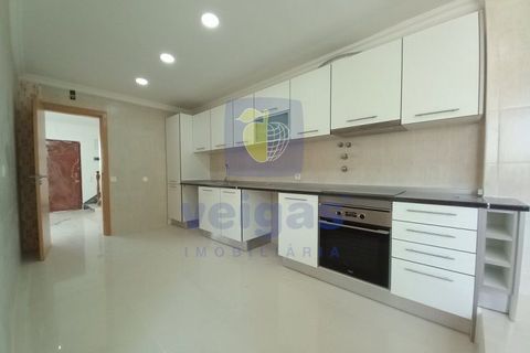 Villa i Carcavelos, Lisbon, Carcavelos - € 475.000 | Ref: COLI-208674 - foto 11