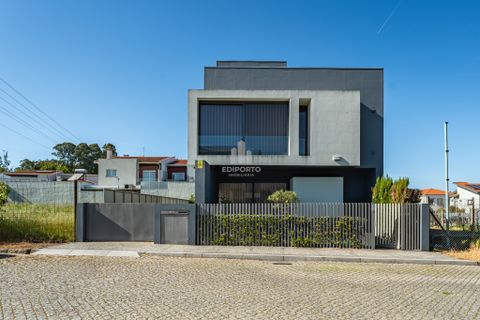Villa i Maia, Porto, Maia - € 780.000 | Ref: 1796 - foto 1