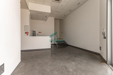 L'establiment comercial a Modugno, Bari, Modugno - € 4.000.000 | Ref: 12060/2026 - foto 36