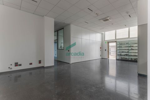 L'establiment comercial a Modugno, Bari, Modugno - € 4.000.000 | Ref: 12060/2026 - foto 38