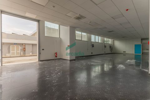 L'establiment comercial a Modugno, Bari, Modugno - € 4.000.000 | Ref: 12060/2026 - foto 45
