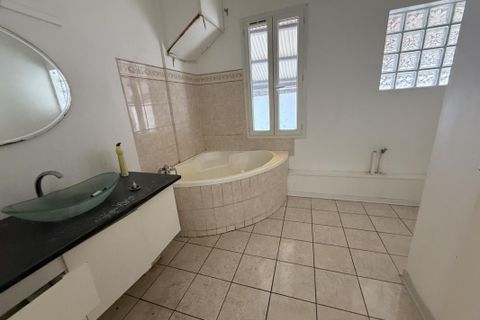 Villa a Saint-Denis, La Reunion, Saint-Denis - € 400.000 | Ref: MV284 - foto 15