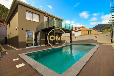 Stadthaus in Machico, Madeira, Machico - € 1.250.000 | Ref: ONE362021-42 - Foto 1