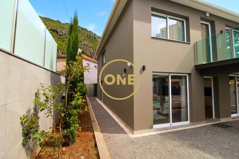 Stadthaus in Machico, Madeira, Machico - € 1.250.000 | Ref: ONE362021-42 - Foto 3