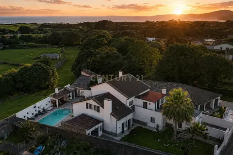 Villa i Ponta Delgada, Sao Miguel, Ponta Delgada - € 700.000 | Ref: C0276-02773 - foto 2