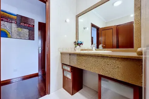 Villa i Ponta Delgada, Sao Miguel, Ponta Delgada - € 700.000 | Ref: C0276-02773 - foto 36