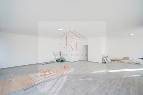 Erhvervsejendom i Carcavelos, Lisbon, Carcavelos - € 285.000 | Ref: loja2577.lote9.517C - foto 3