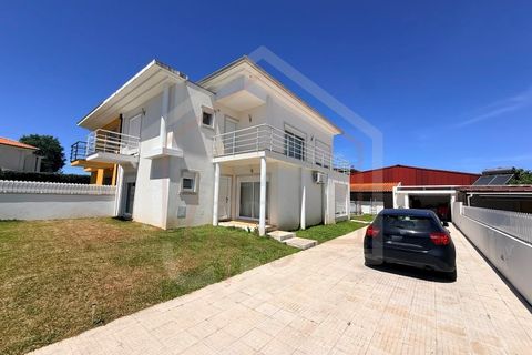Villa i Alquerubim, Aveiro, Alquerubim - € 359.000 | Ref: I99P8284409 - foto 1