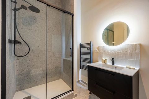 Apartament a Marseille, Bouches-du-Rhone, Marseille - € 2.000/mes | Ref: 85956452 - foto 13
